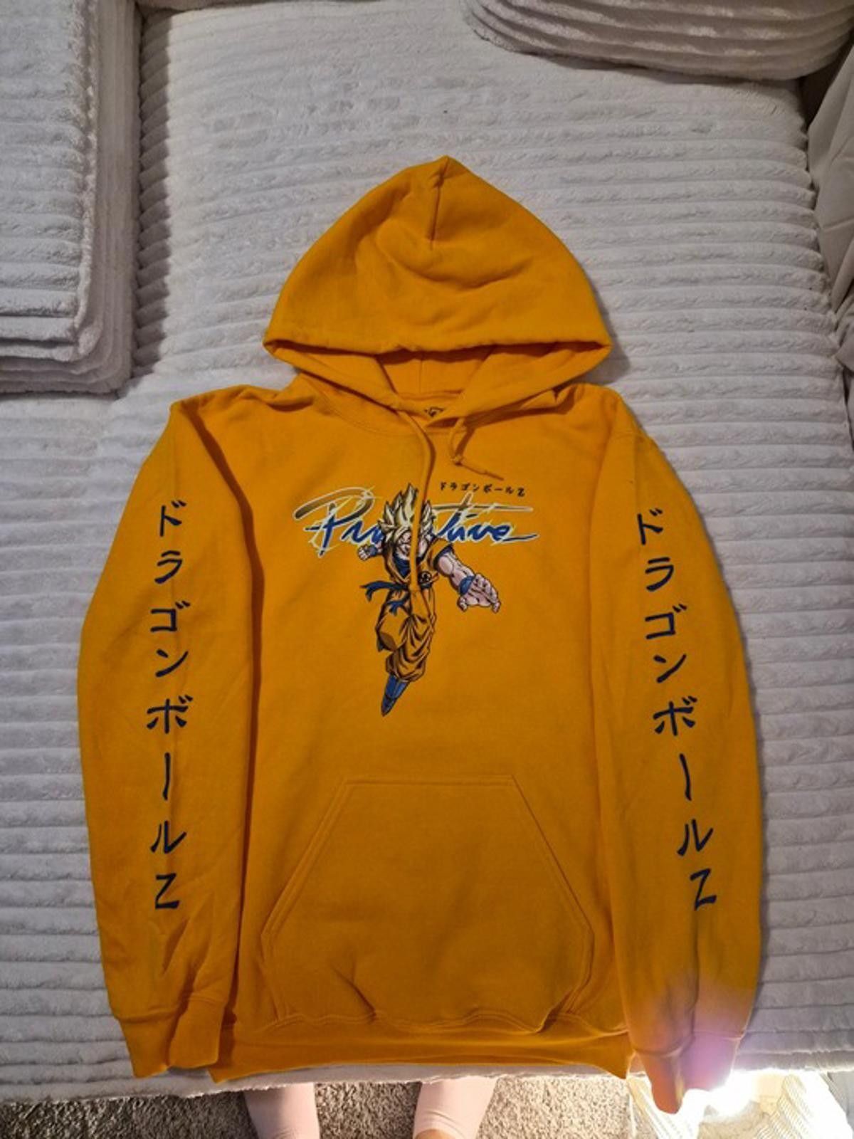 Unknown London Yellow Dragon Ball Z Hoodie with Graphic Print Goku Small Size US S / EU 44-46 / 1 - 1 Preview