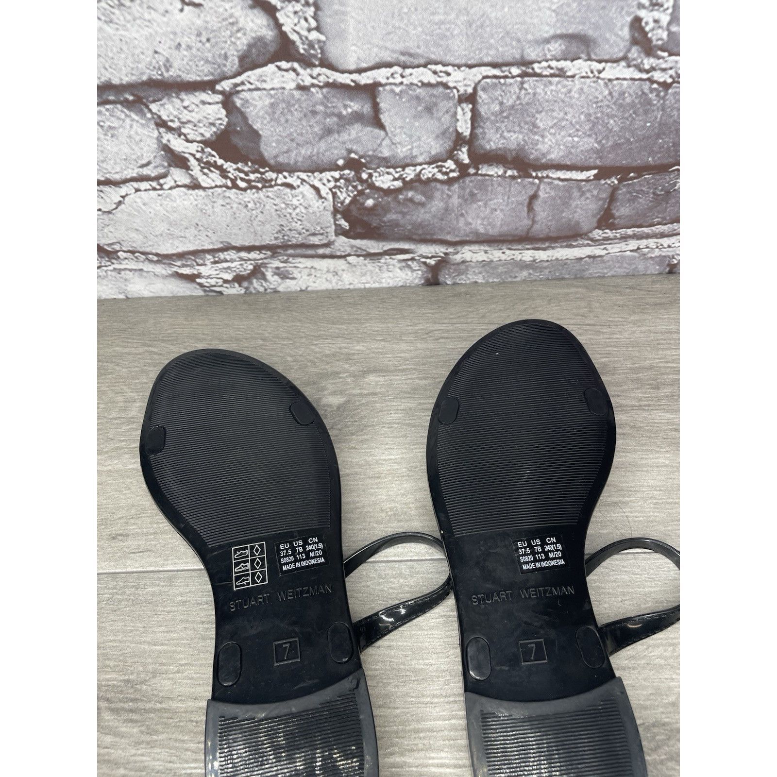 Stuart Weitzman Stuart Weitzman Black Sawyer Jelly Flats Slides Sandals Wome Size US 7 / IT 37 - 20 Thumbnail
