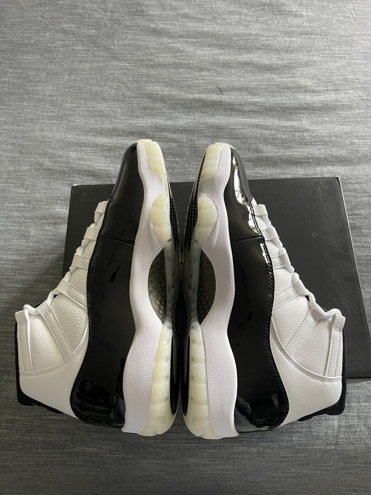 Jordan Brand Jordan 11 DMP GRATITUDE Size US 10.5 / EU 43-44 - 5 Thumbnail