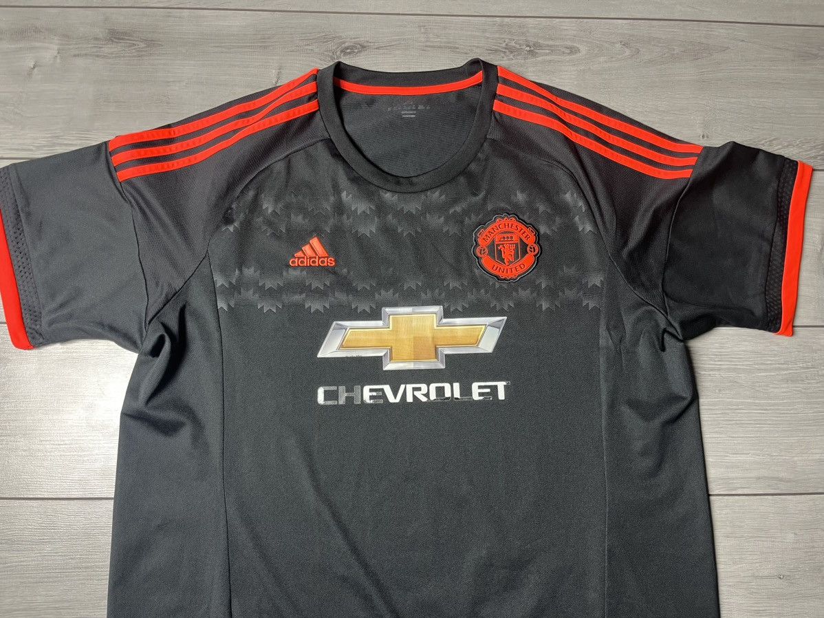 Adidas MANCHESTER UNITED 2015/16 THIRD SHIRT FOOTBALL SOCCER ADIDAS Size US XXL / EU 58 / 5 - 3 Thumbnail
