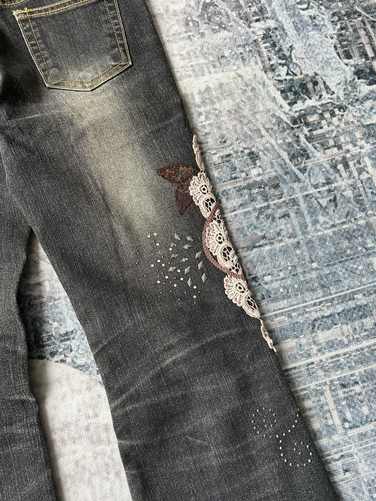 If Six Was Nine Lucy Pearl Flared Jeans Size US 29 - 13 Thumbnail