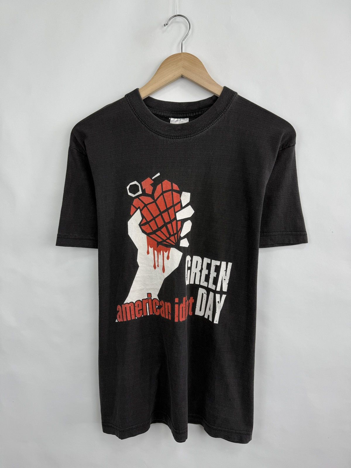 Band Tees 🇺🇸 Vintage Y2K Green Day American Idiot T-Shirt Rare Retro Size US M / EU 48-50 / 2 - 4 Thumbnail