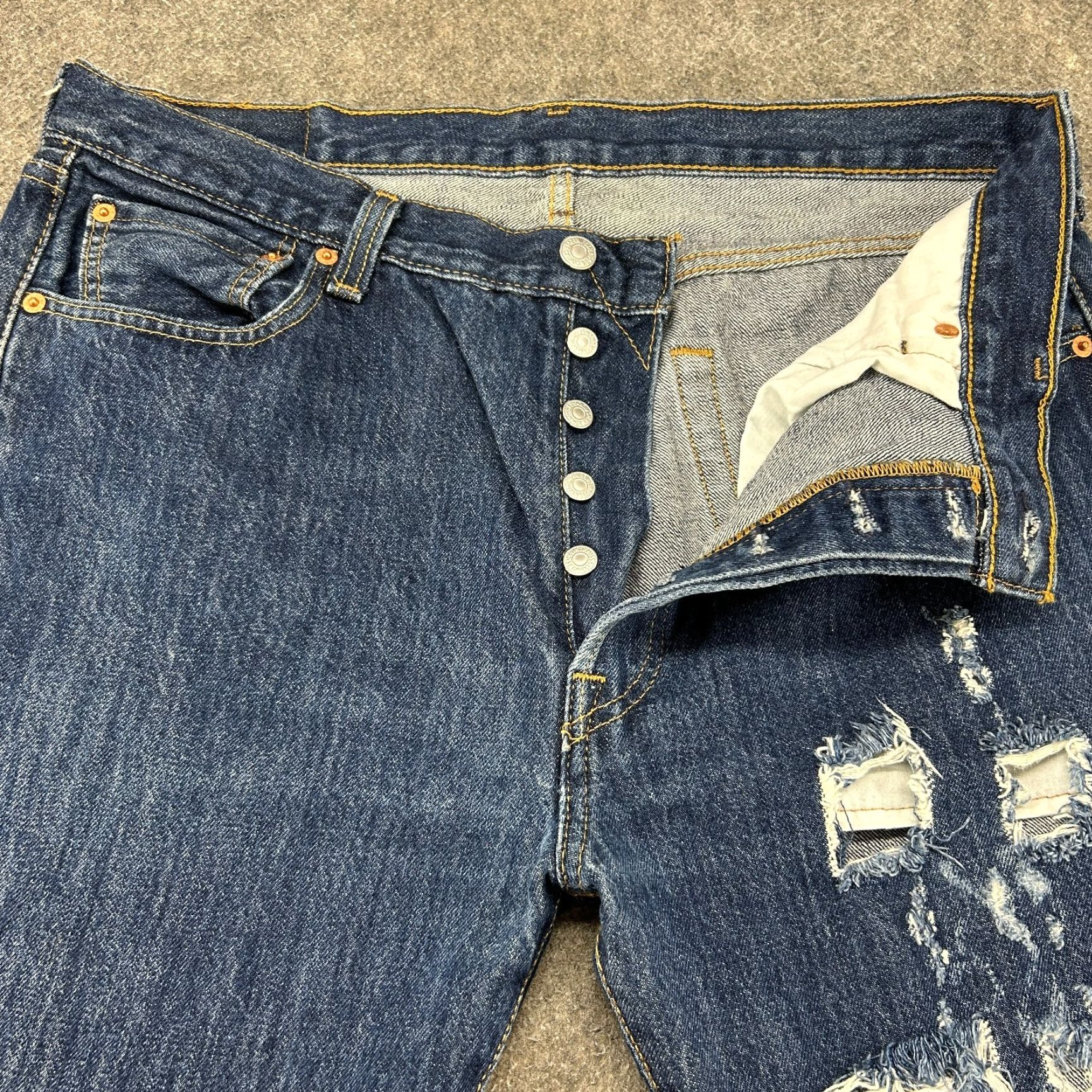 Levi's Levi's 501 Jeans Men 36x29 Regular Medium Wash Distressed Vintage Retro 5-Pocket Blue Denim Straight Leg N/A Size US 36 / EU 52 - 2 Thumbnail