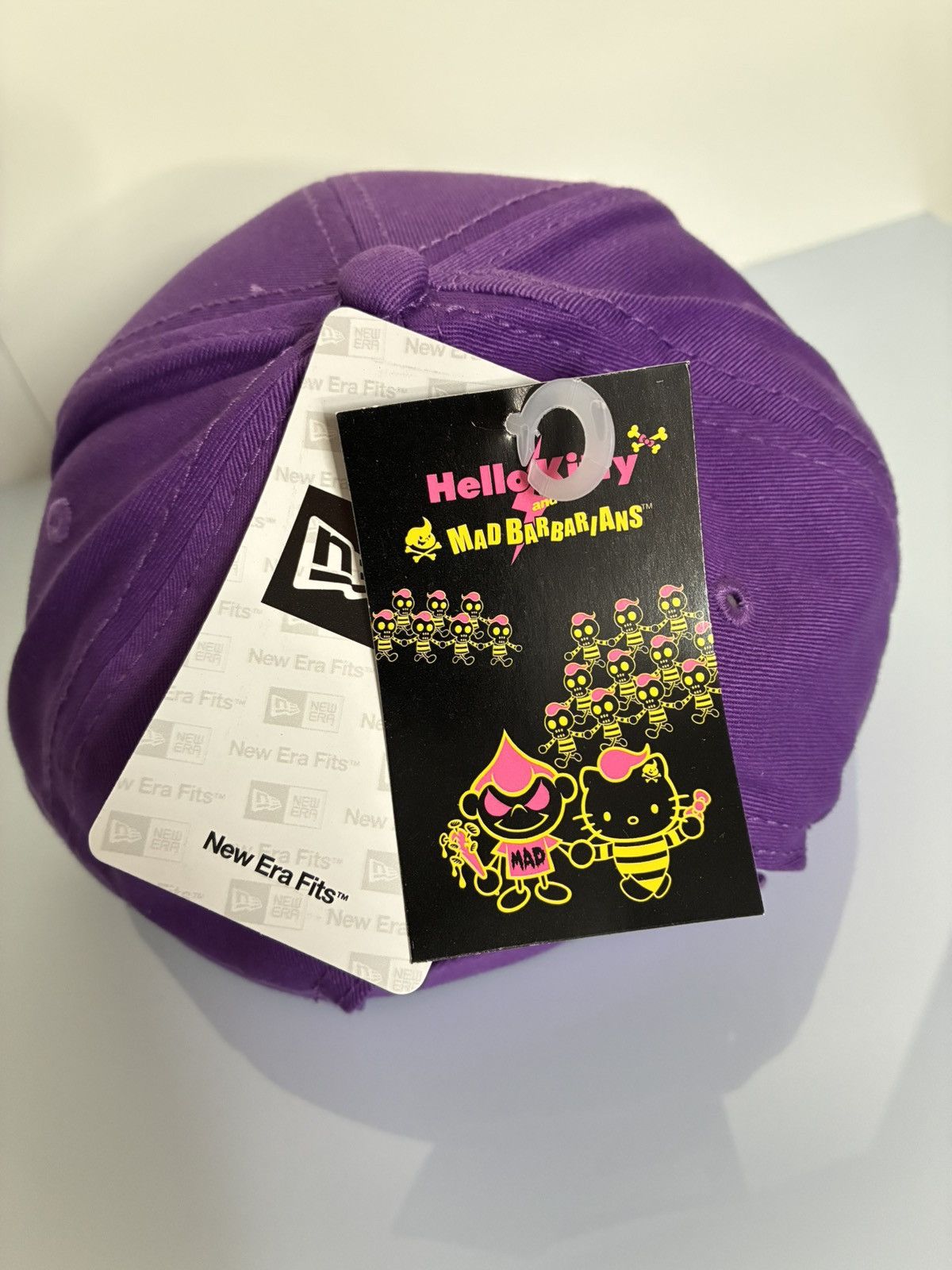 New Era 2010 BRAND NEW Hello Kitty X New Era cap! Size ONE SIZE - 7 Thumbnail