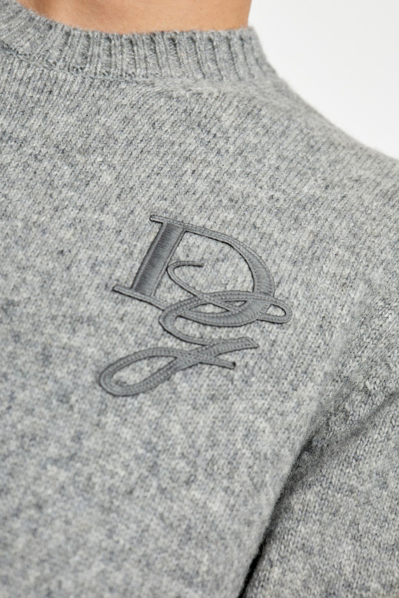 Dolce & Gabbana o1s22i1n0225 Roundneck Sweater in Grey Size US M / EU 48-50 / 2 - 5 Thumbnail