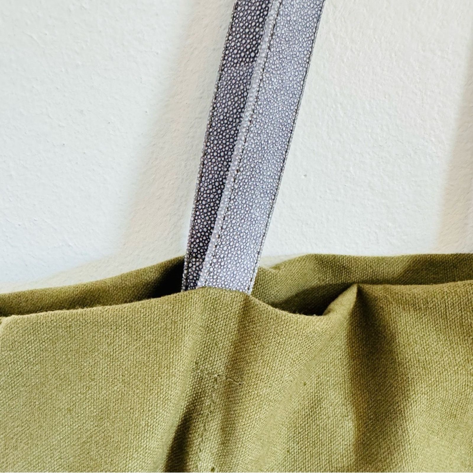 Anthropologie ANTHROPOLOGIE Olive Green Grey Canvas Shoulder Bag Purse Size ONE SIZE - 6 Thumbnail