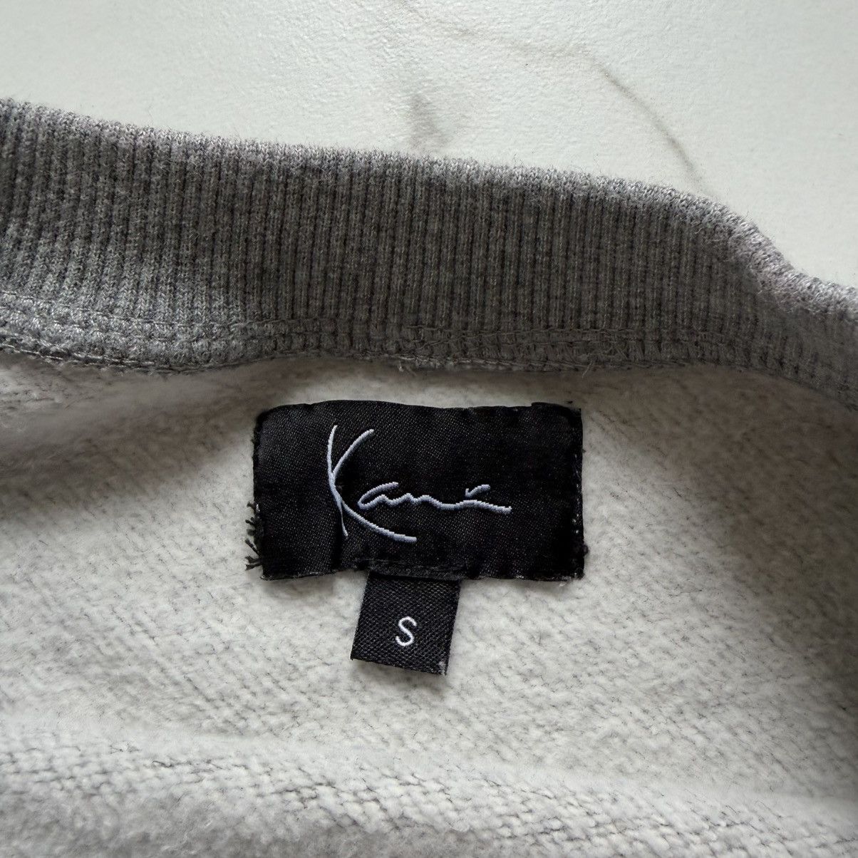 Karl Kani Vintage Y2K Karl Kani Crewneck Sweatshirt Size S Grey Black Size US S / EU 44-46 / 1 - 3 Thumbnail