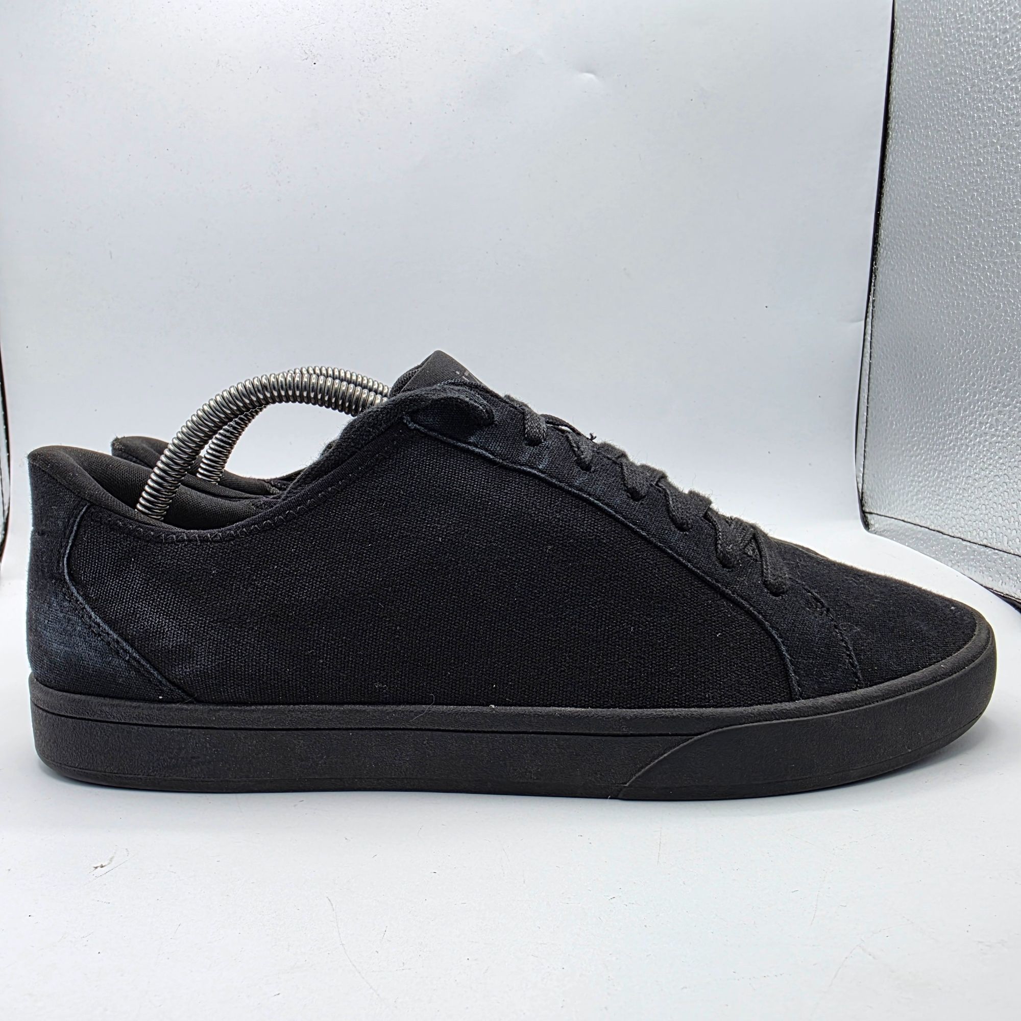 Other Kizik Irvine Blackout Mens Size 9.5 Wide Triple Black Sneake Size US 9.5 / EU 42-43 - 12 Thumbnail