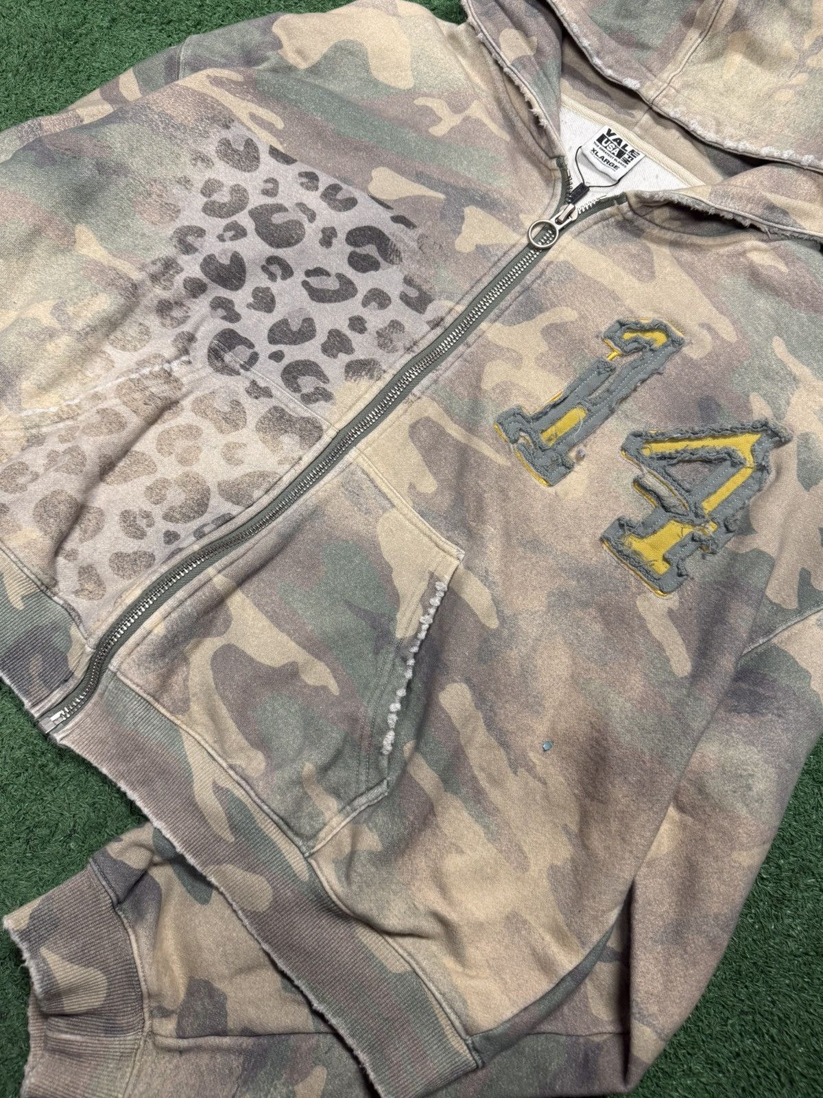 Vale Vale cheetah print camo zip up Size US XL / EU 56 / 4 - 2 Thumbnail