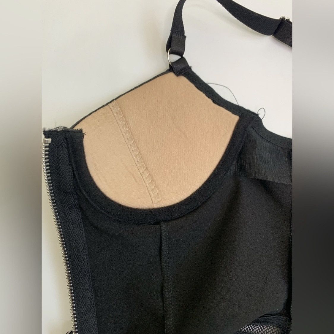 Other Fredericks Faux Leather Zip Up Corset Mesh Cups Size Small Size S / US 4 / IT 40 - 6 Thumbnail