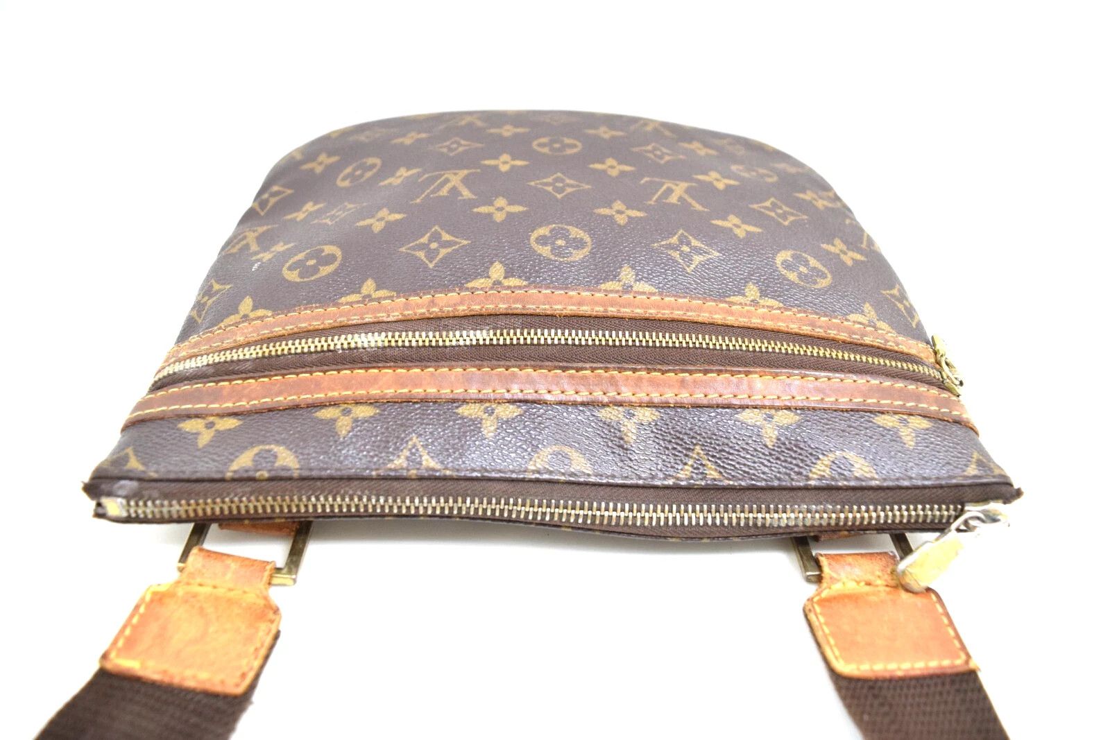 Louis Vuitton Louis Vuitton Pochette Bosphore CrossbodyBag Monogram M40044 Size ONE SIZE - 4 Thumbnail