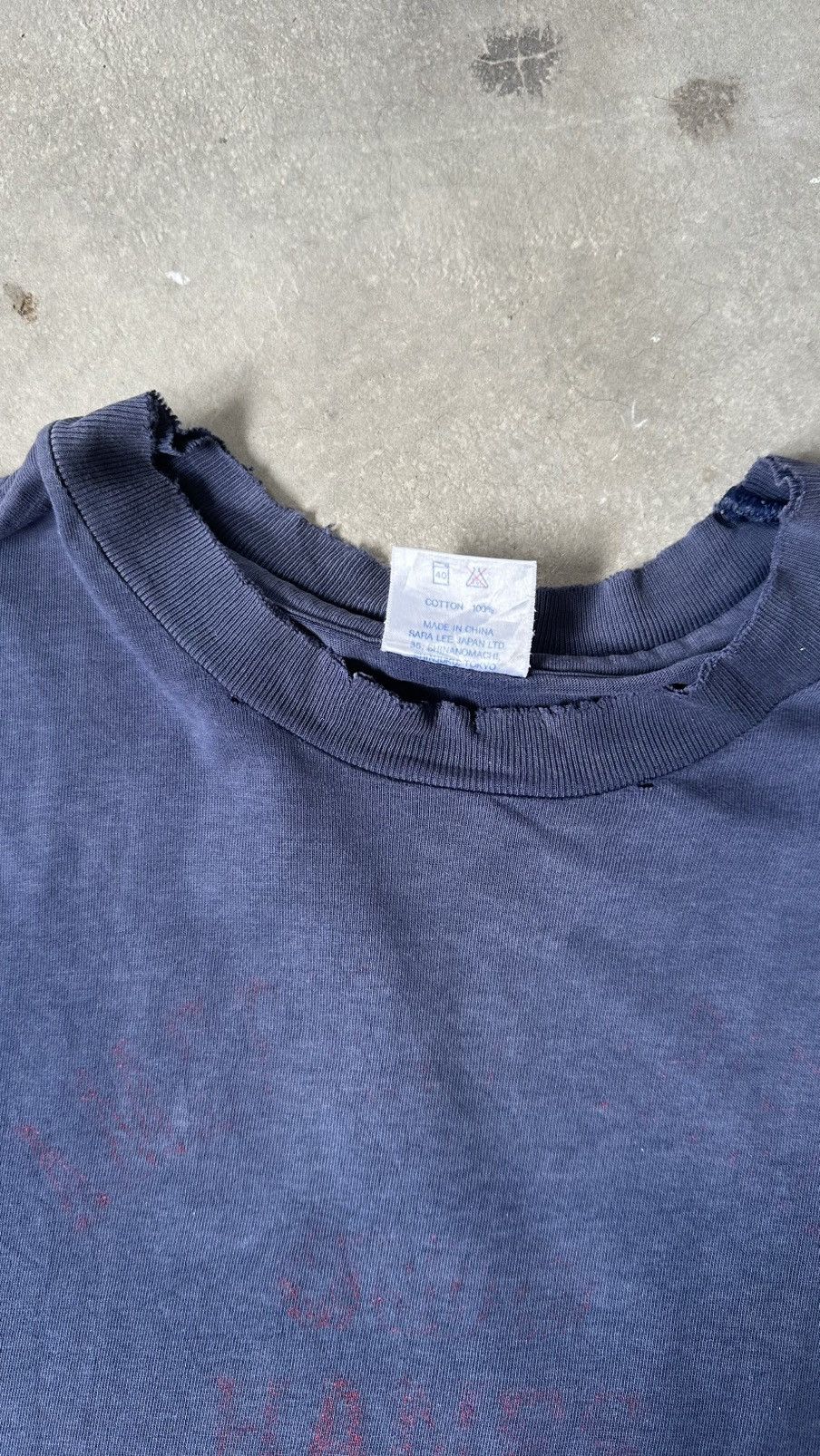 Vintage VINTAGE HANES WELL FADED & DISTRESSED TEE Size US L / EU 52-54 / 3 - 5 Thumbnail
