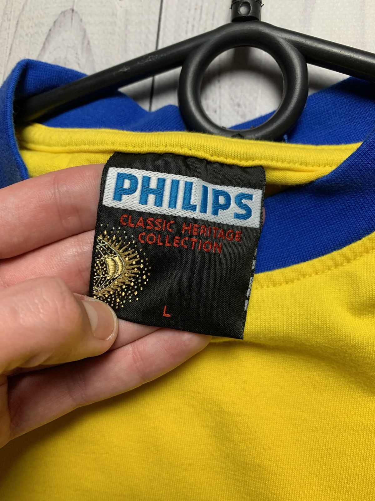 Vintage Vintage Soccer tee Sweden size L Philips rare logo yellow Size US L / EU 52-54 / 3 - 7 Thumbnail