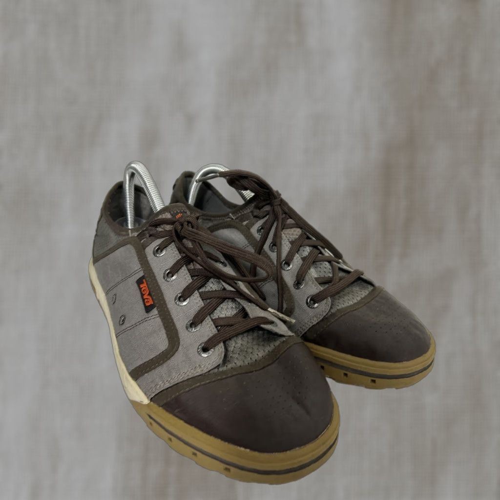 Teva VINTAGE Teva Ion Mask Mens 12 Water Sneaker Brown Rubber Spider Fabric Sneaker Men 12 Brown Spider Theme Teva Ion Mask Shoes Size US 12 / EU 45 - 1 Thumbnail