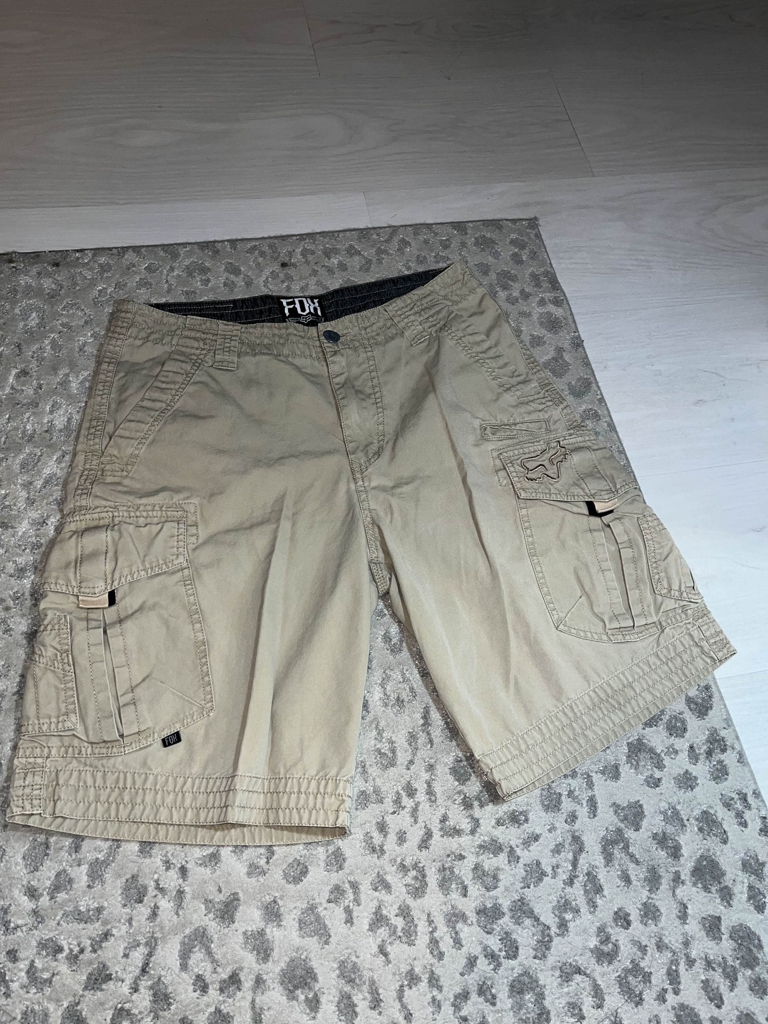 Fox Racing Y2K Fox Racing Khaki Cargo Shorts Size US 32 / EU 48 - 1 Thumbnail