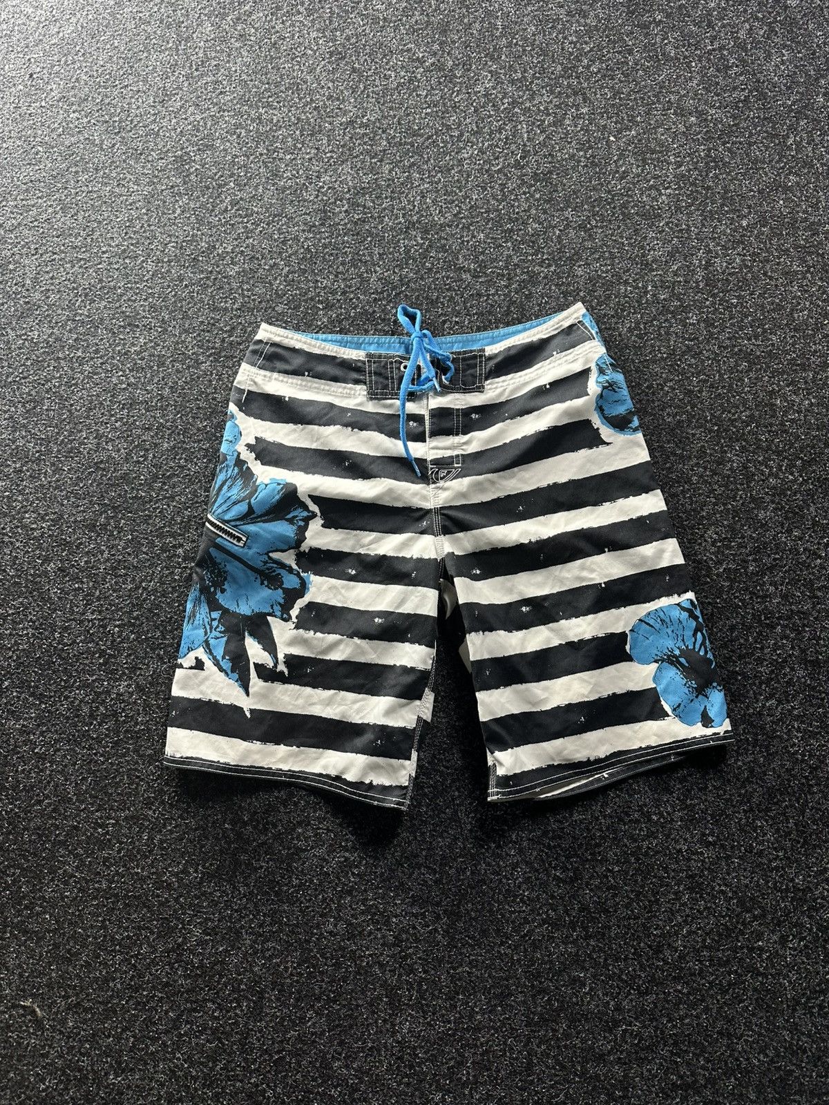 🚨Vintage Quicksilver OVER PRINT Japanese Surf style Shorts