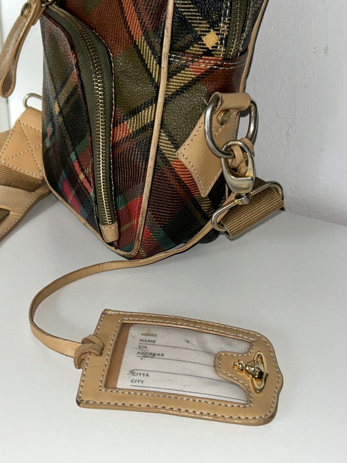 Vivienne Westwood VINTAGE Vivienne Westwood Derby Crossbody Bag & ID Tag Size ONE SIZE - 2 Thumbnail