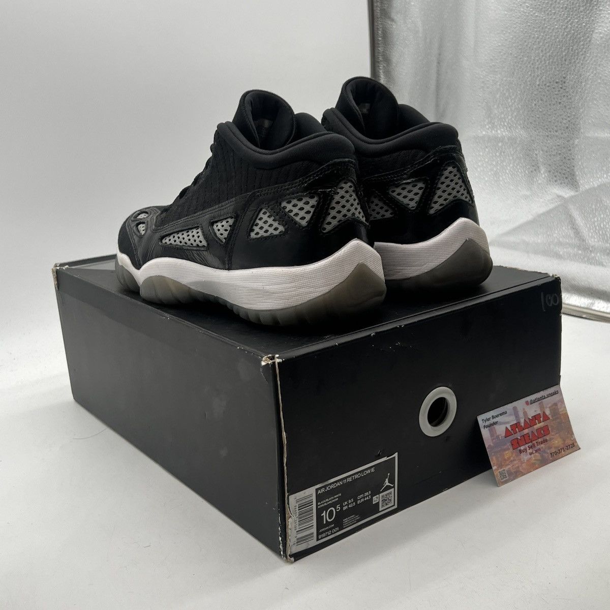 Jordan Brand Air Jordan 11 low IE Black white Size US 10.5 / EU 43-44 - 4 Thumbnail