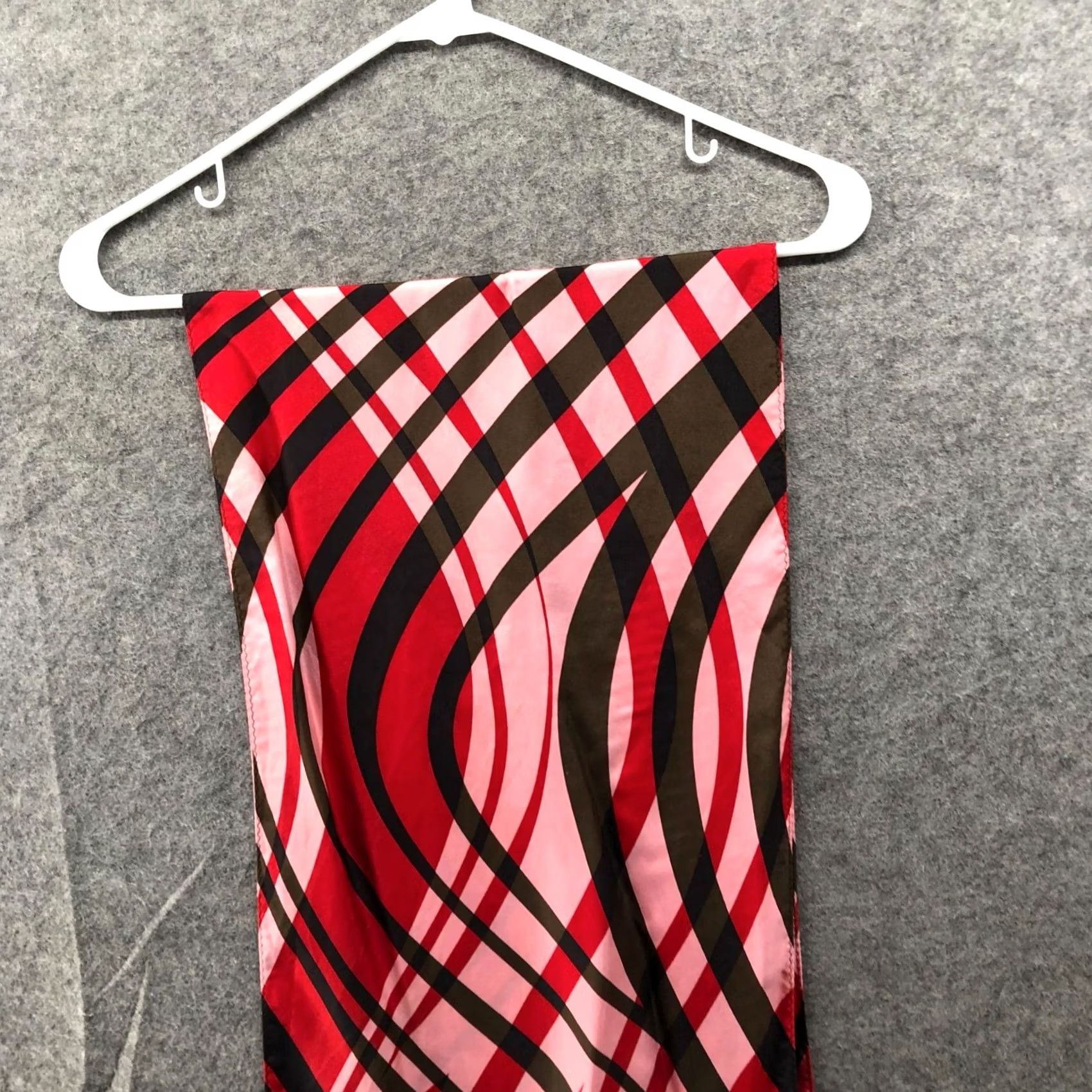 Talbots VINTAGE Talbots Scarf Womens 100% Silk Pink Red Wave Print Rectangle Shawl Silk Scarf Bohemian Floral Department Women Mens? Size ONE SIZE - 4 Thumbnail