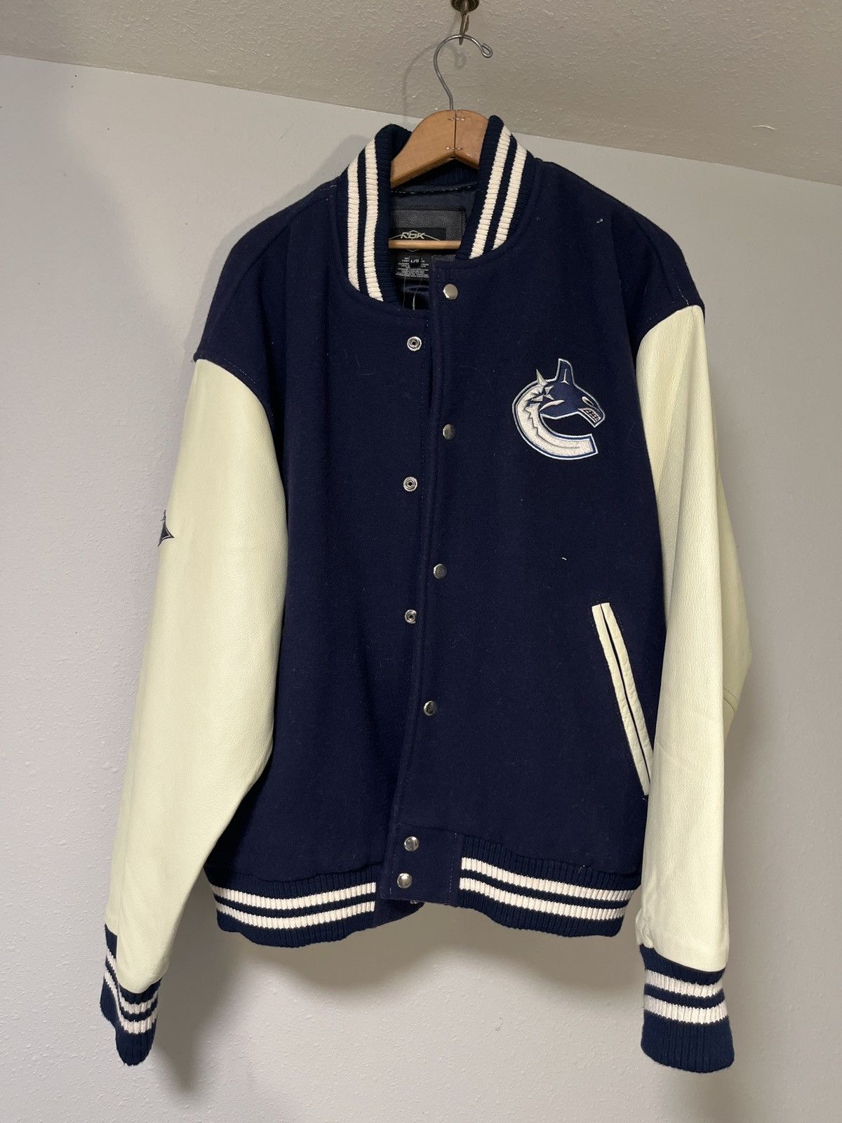 Vintage Varsity navy letterman jacket Size US L / EU 52-54 / 3 - 1 Thumbnail