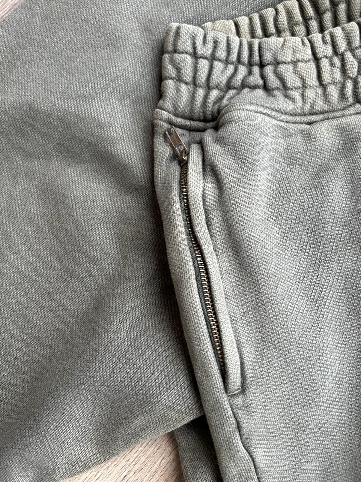 Yeezy Sample Yeezy Season 1 FJ Sweatpant Caviar Medium Size US 34 / EU 50 - 11 Thumbnail