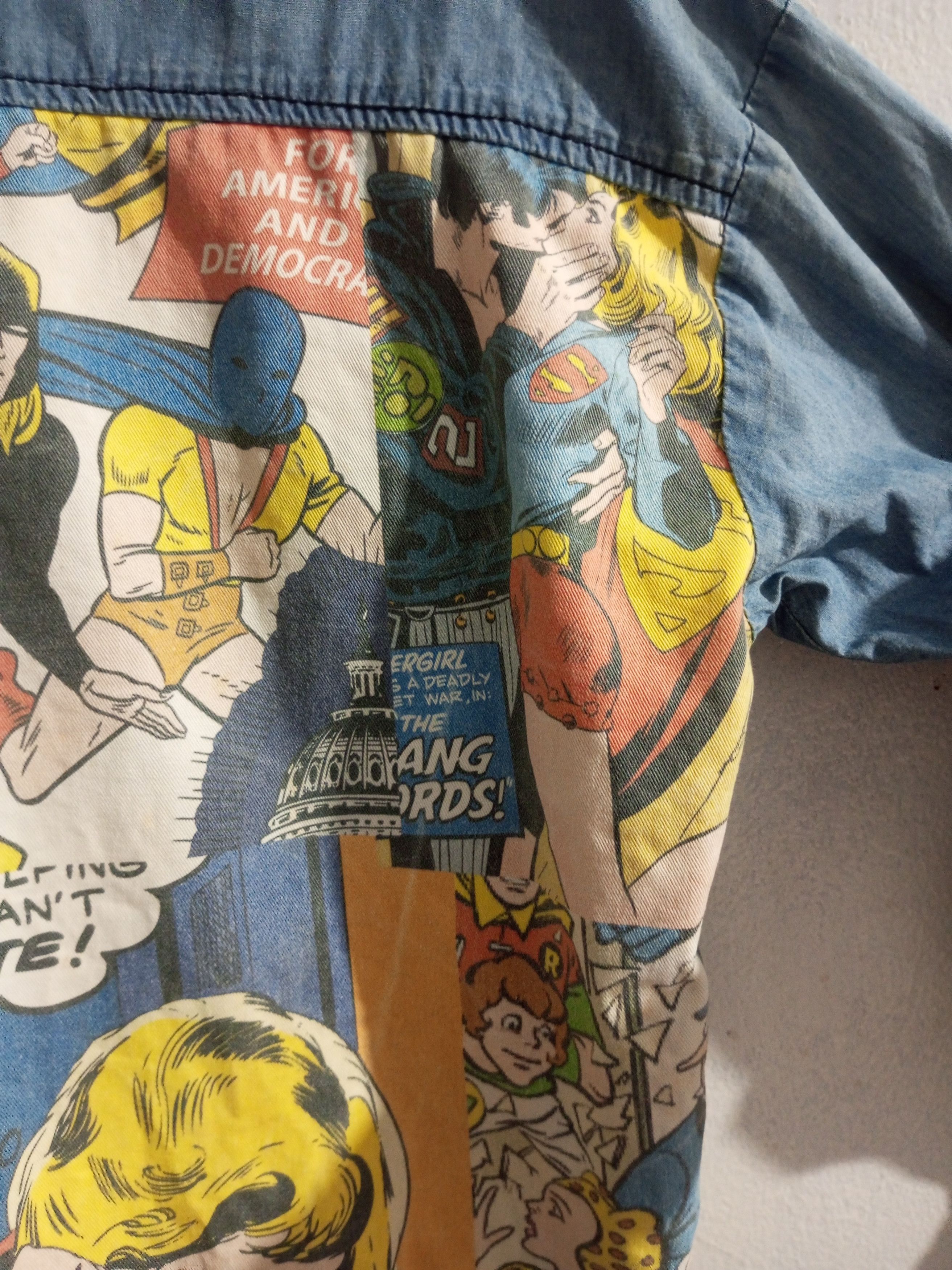 20471120 Vintage justice league big print dc Comics long sleeve shirt Size US L / EU 52-54 / 3 - 4 Thumbnail