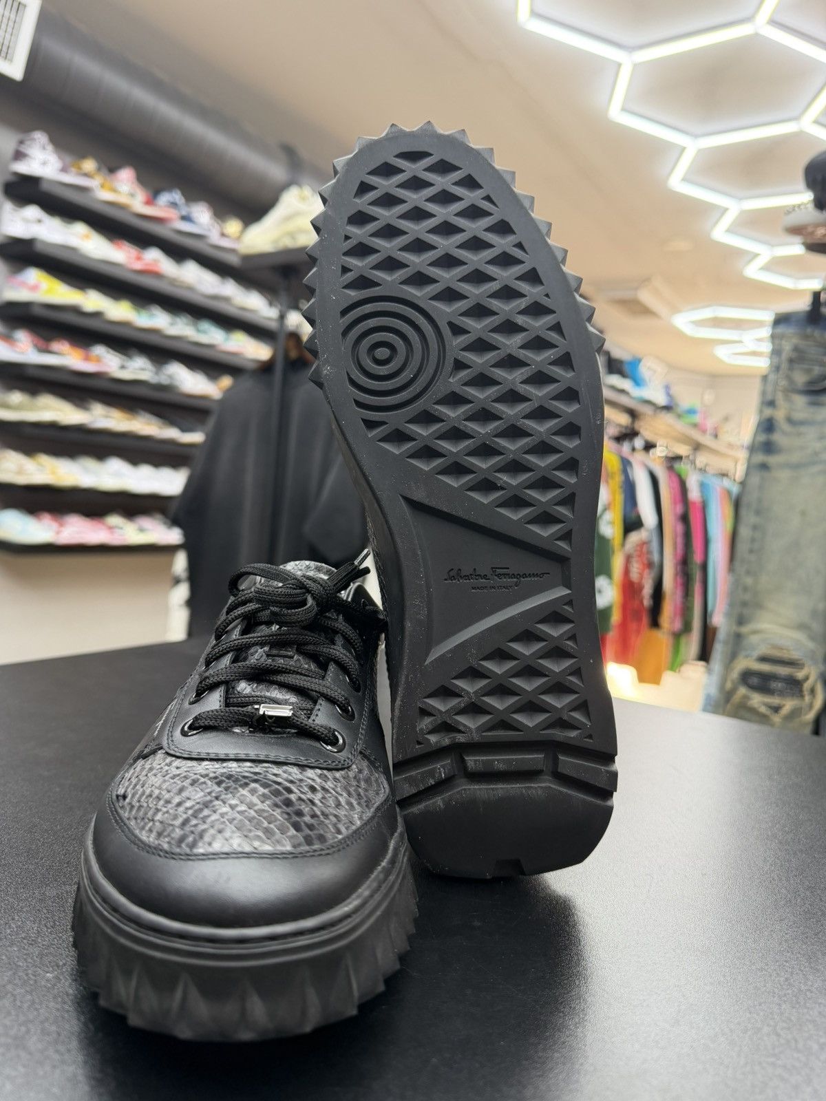 Salvatore Ferragamo Size 8.5 - Salvatore Ferragamo Black Animal Print Size US 8.5 / EU 41-42 - 8 Thumbnail