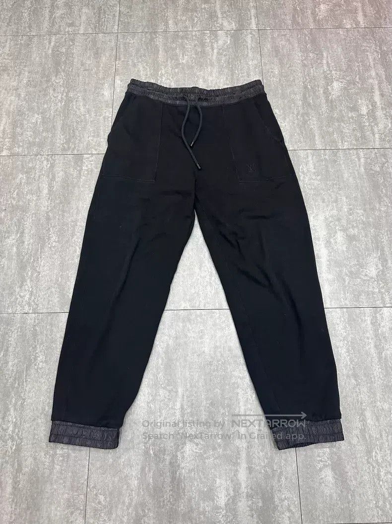 Louis Vuitton Louis Vuitton size xl 24 new black slacks pants Size US 30 / EU 46 - 1 Thumbnail