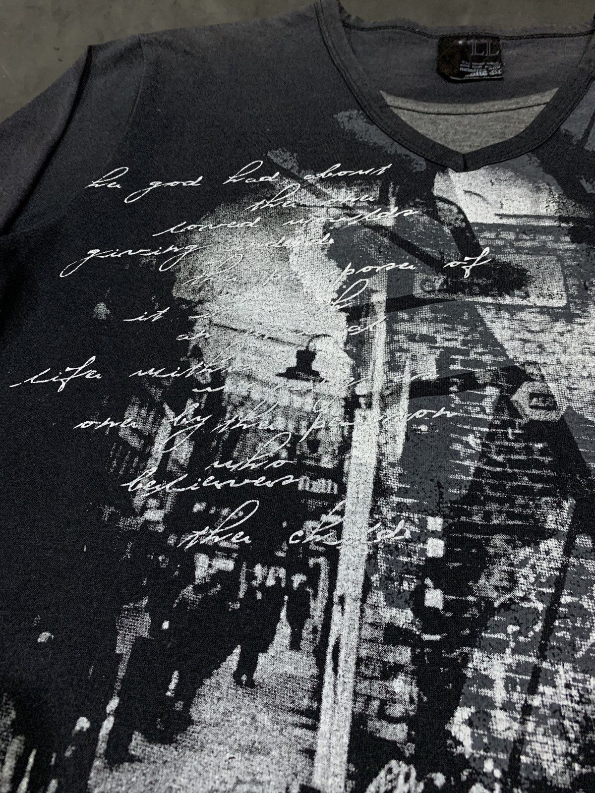 Japanese Brand 🖤BLACFRIDAY🖤Japanese poem tee sleeve multi fungsi Size US S / EU 44-46 / 1 - 3 Thumbnail