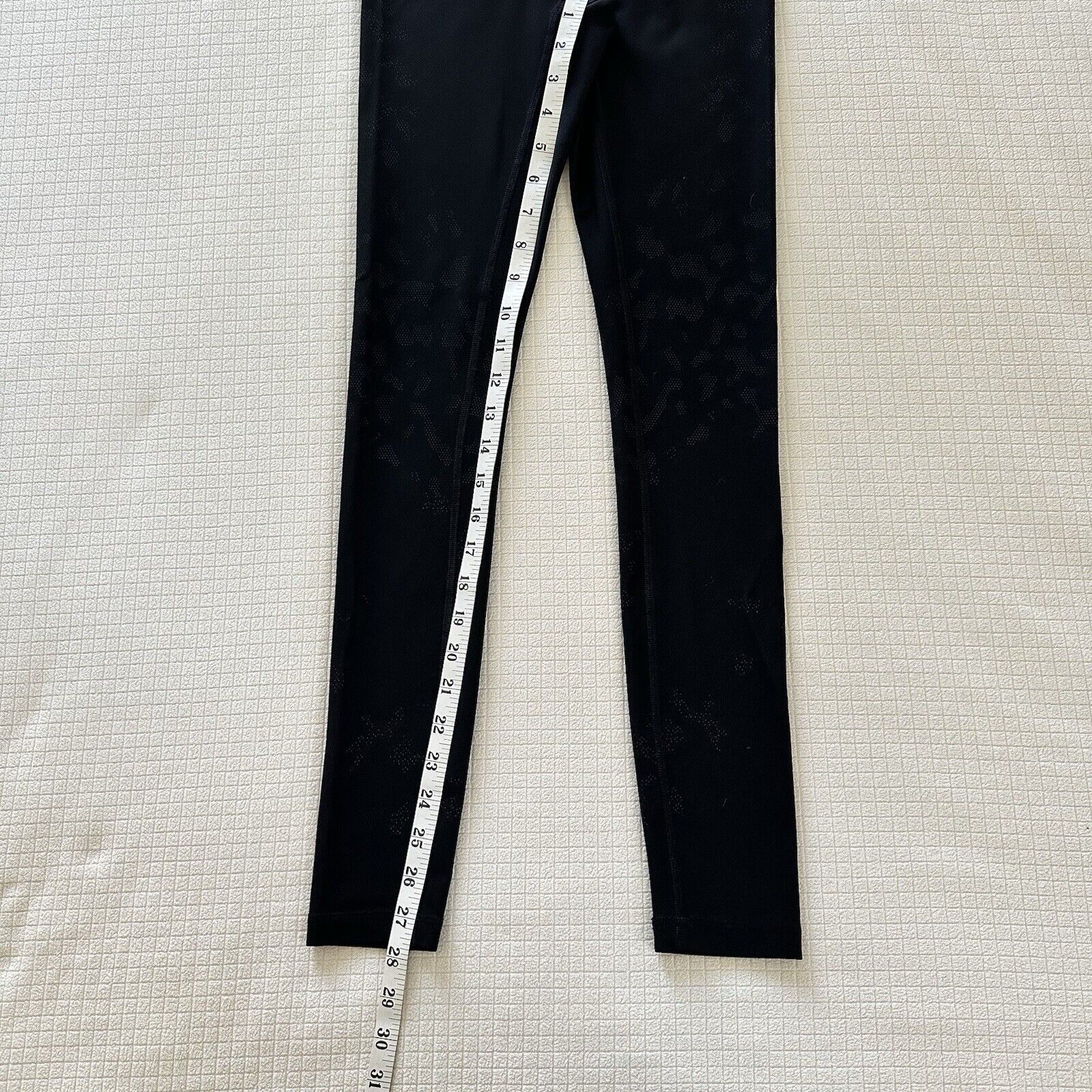 Lululemon Lululemon Camo Mapped Out Sense Knit Hi Rise Black Sz 6 Size 28" / US 6 / IT 42 - 5 Thumbnail