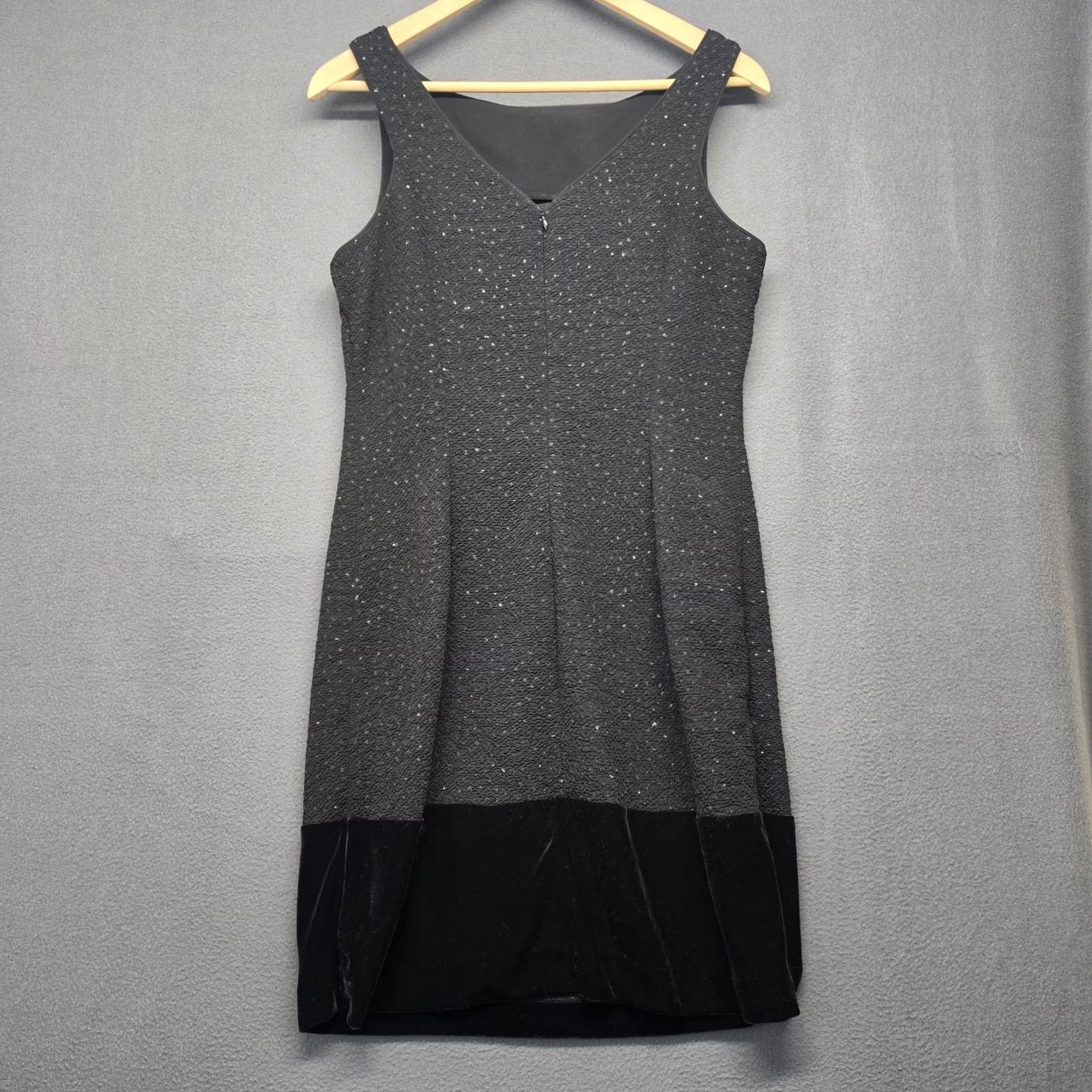 Vintage VINTAGE? Jessica Howard Dress Womens 10P Black Metallic Sheath Sleeveless Evening Velvet Knee Length Size L / US 10 / IT 46 - 2 Thumbnail