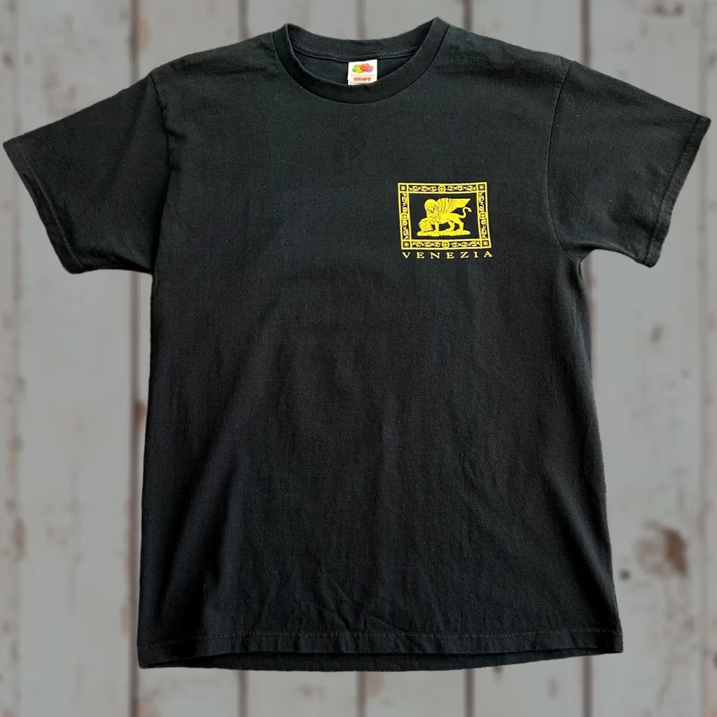 Fruit Of The Loom VINTAGE Fruit of the Loom T-Shirt Black L 90s Italy Venezia Travel Puff Print Graphic Print Crew Neck Unisex Adults Size US L / EU 52-54 / 3 - 1 Thumbnail