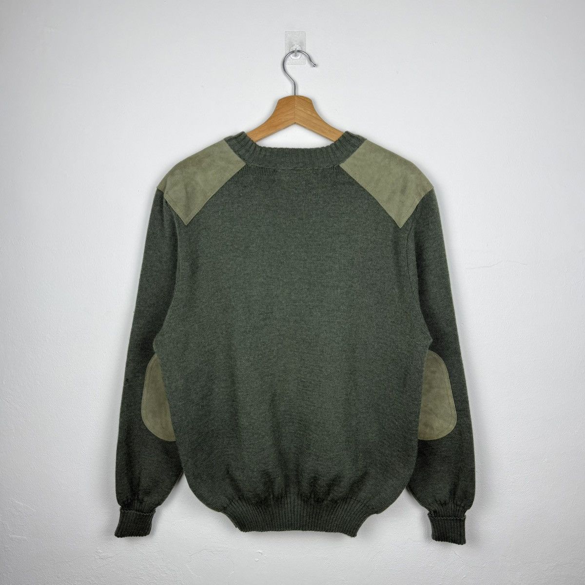 Burberry Vintage 90s Burberry's Padded Wool Knit Sweater Size US L / EU 52-54 / 3 - 2 Thumbnail