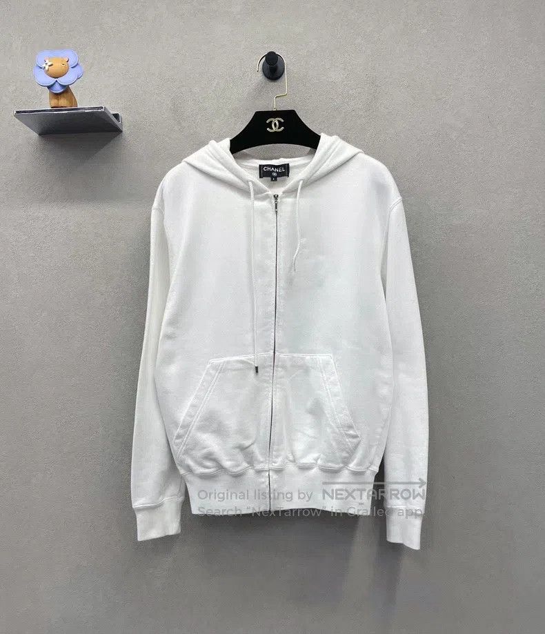 Chanel Chanel Graffiti white coat Size S / US 4 / IT 40 - 1 Thumbnail