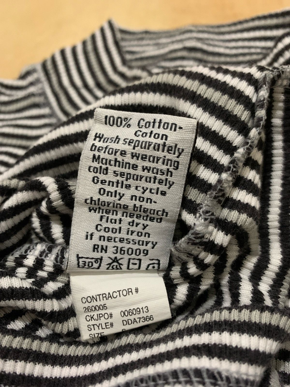 Calvin Klein × Japanese Brand Calvin Klein Jeans Stripe Womens Tshirt Size S / US 4 / IT 40 - 6 Thumbnail