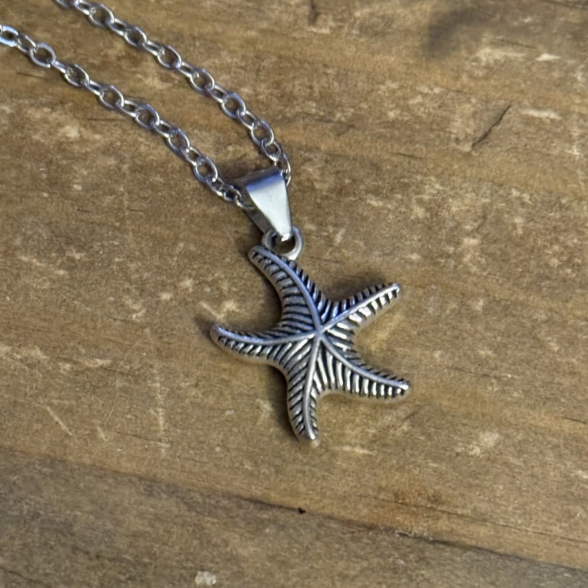 Other Silver tone starfish pendant necklace Size ONE SIZE - 4 Thumbnail