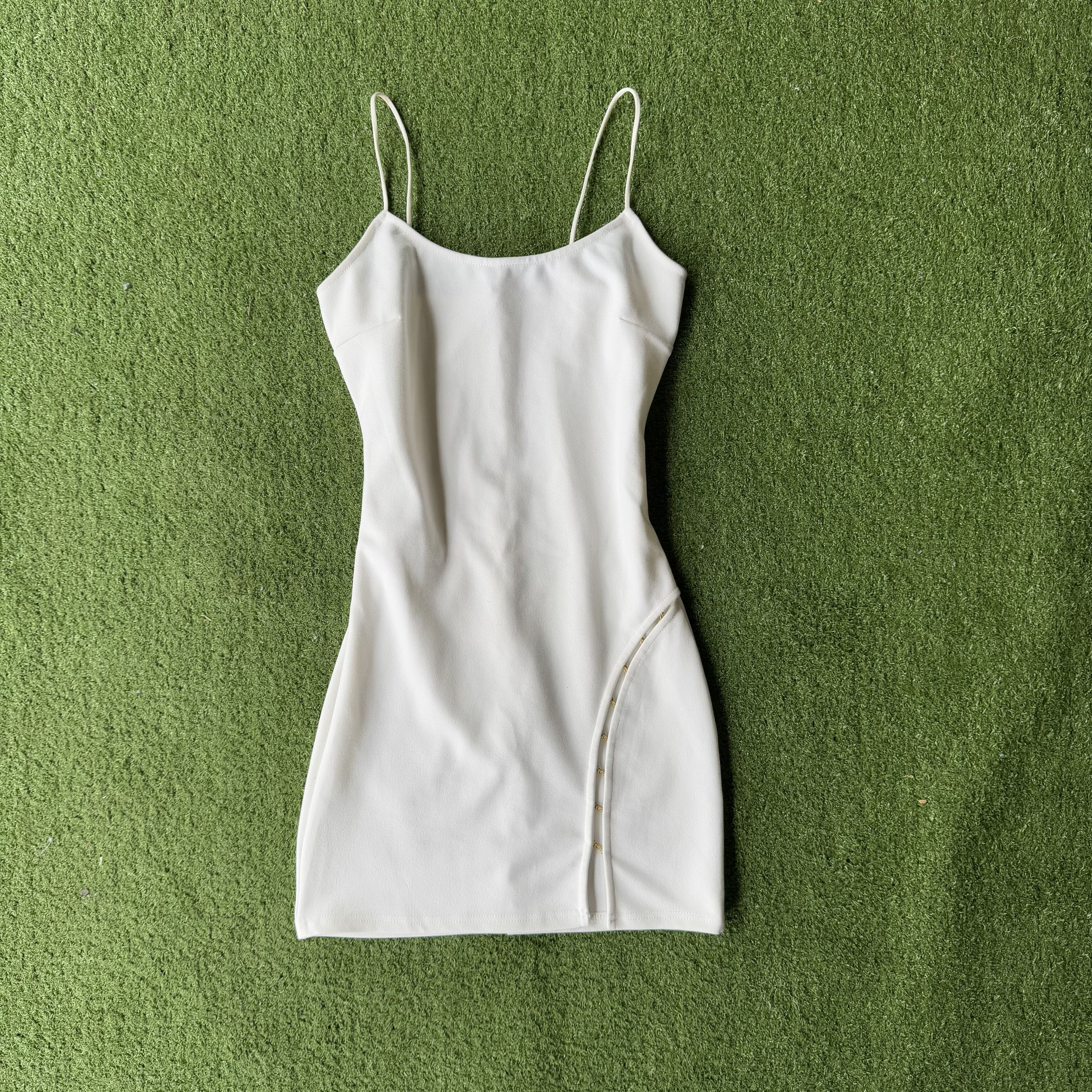 superdown Superdown White Mini Dress – Sleek & Chic Size ONE SIZE - 1 Thumbnail