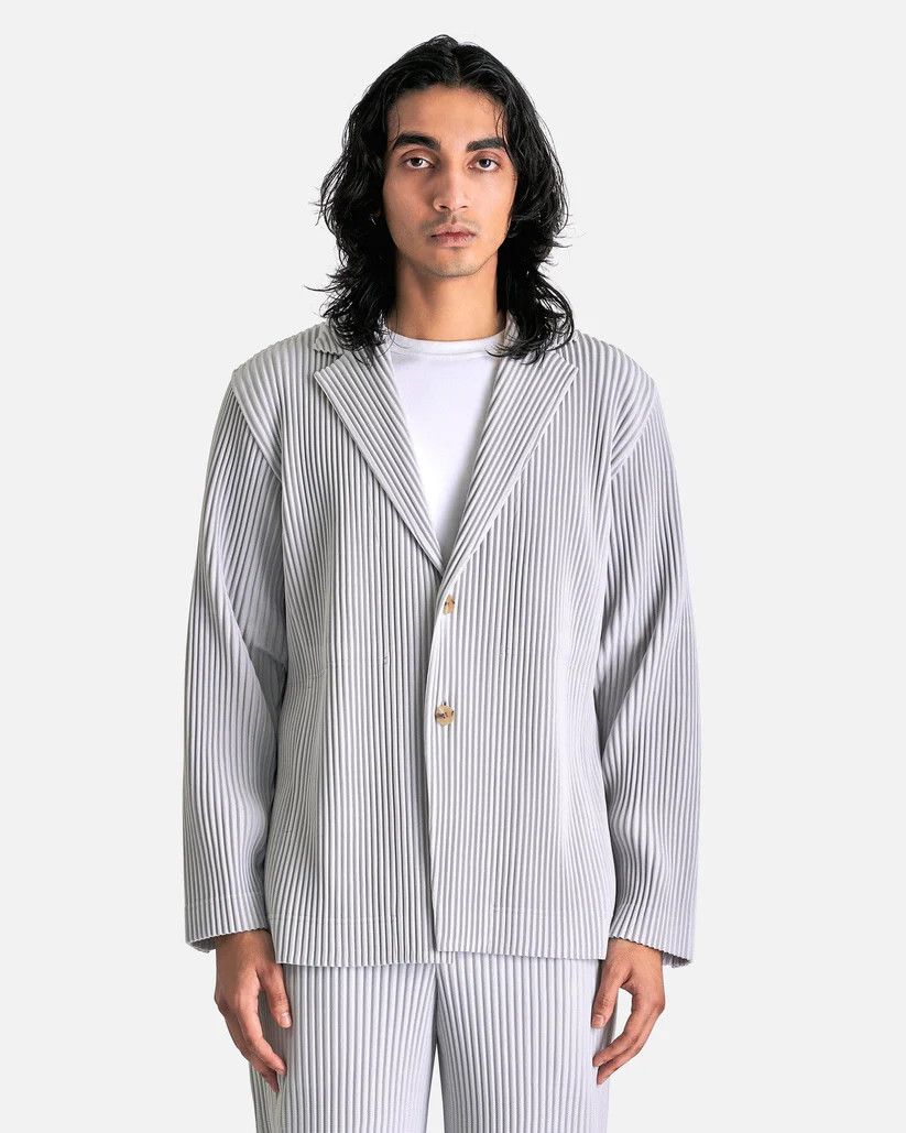 Homme Plisse Issey Miyake o1s1v1r1oon0925 Pleated Basics Jacket in Grey Size US M / EU 48-50 / 2 - 1 Thumbnail