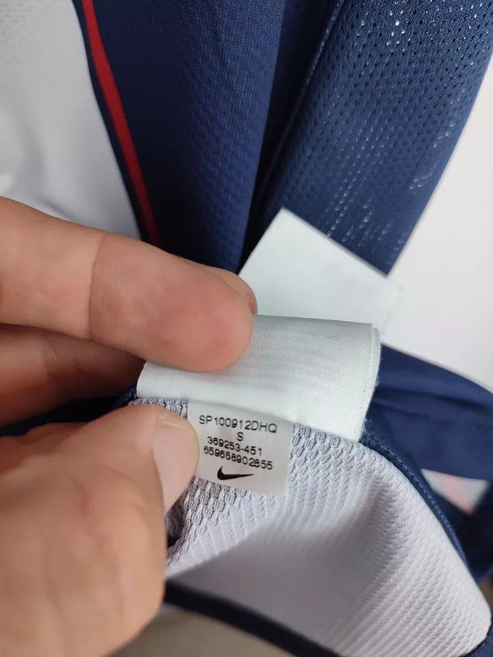 Nike USA 2010-11 Away FOOTBALL Kit SHIRT SOCCER JERSEY Size S Size US S / EU 44-46 / 1 - 11 Thumbnail