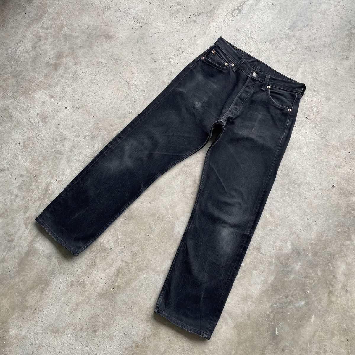 Levi's Vintage Clothing Vintage Levi’s 501 Black Faded Fly Button Denim Jeans Pants Size US 29 - 2 Thumbnail