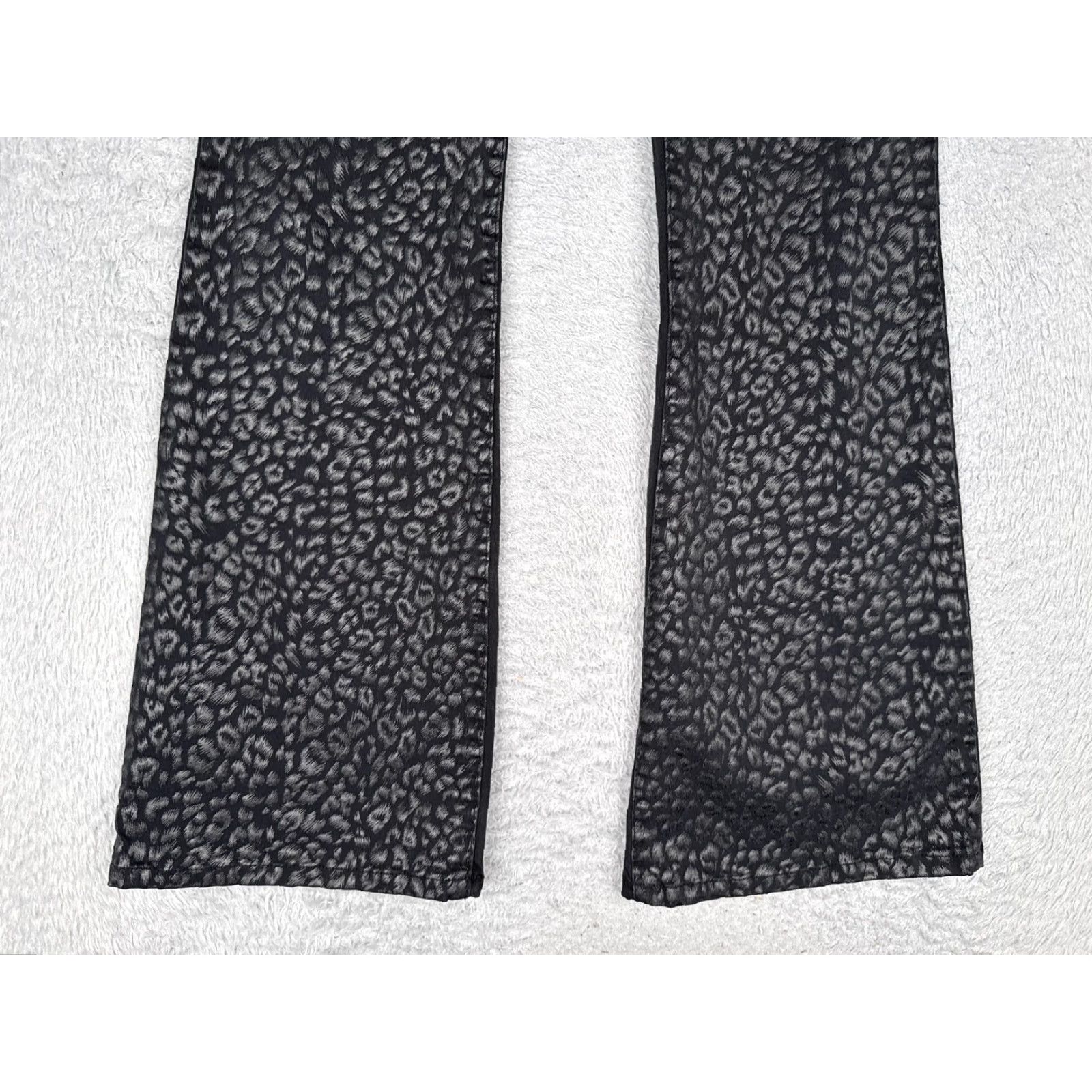 Jordache VINTAGE Jordache Jeans Women Bootcut Black Leopard Print Denim 28x30 90s Size 32" / US 10 / IT 46 - 2 Thumbnail