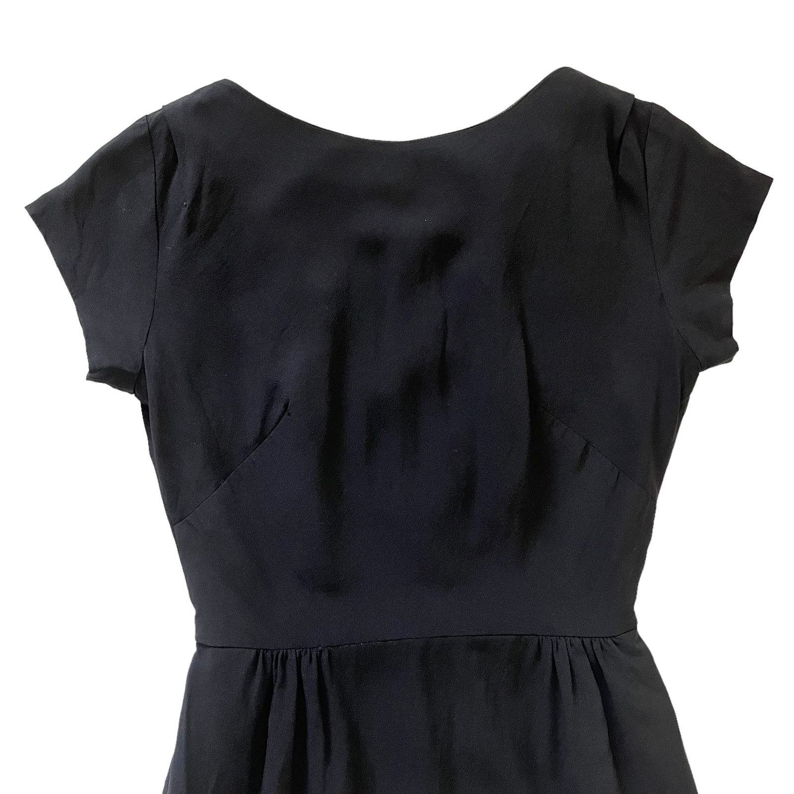 Vintage Vintage 1960s Black Crepe Bateau Neck Wiggle Dress LBD Size XS / US 0-2 / IT 36-38 - 6 Thumbnail