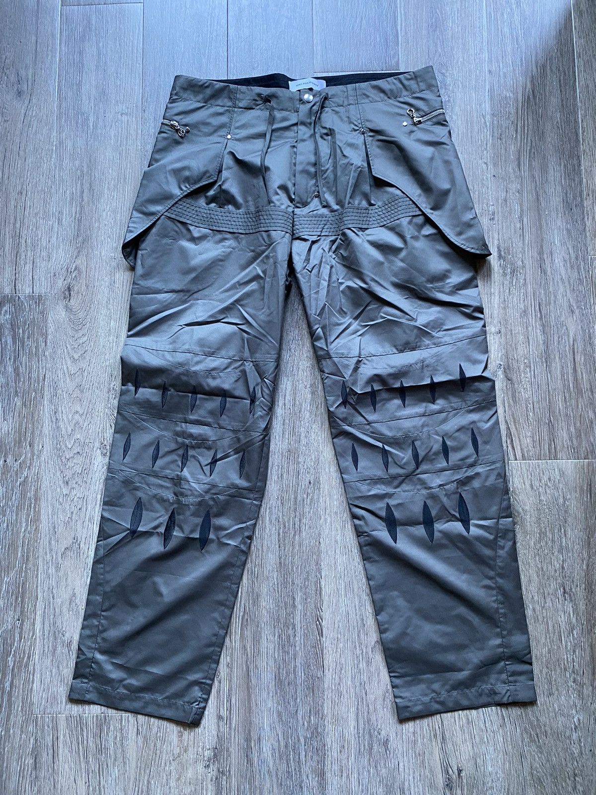 Kiko Kostadinov S/s 21’ Arcadia Embroidered Trouser 00102021 (Sirokkó) Size US 34 / EU 50 - 2 Thumbnail