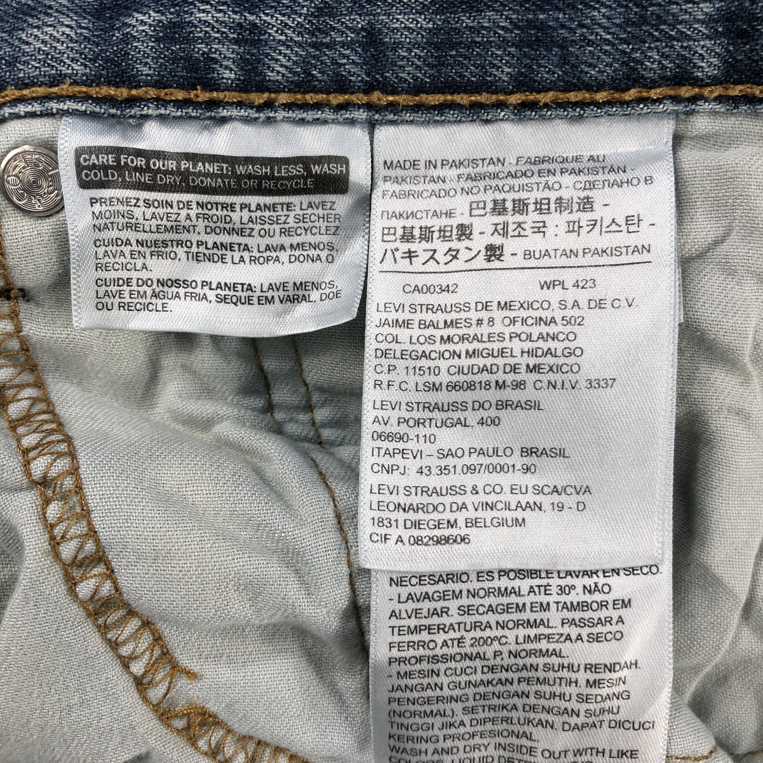 Levi's × Vintage Vintage Blue Wash Levis 559 Jeans-JM3089 Size US 35 - 11 Thumbnail