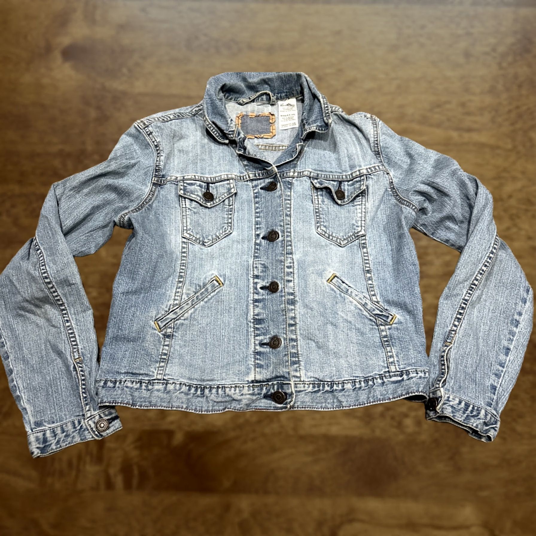 Vintage Levi Strauss Signature Denim Jacket Womens Trucker S Blue Short Long Sleeve Button Casual Classic P Size 28" / US 6 / IT 42 - 1 Thumbnail