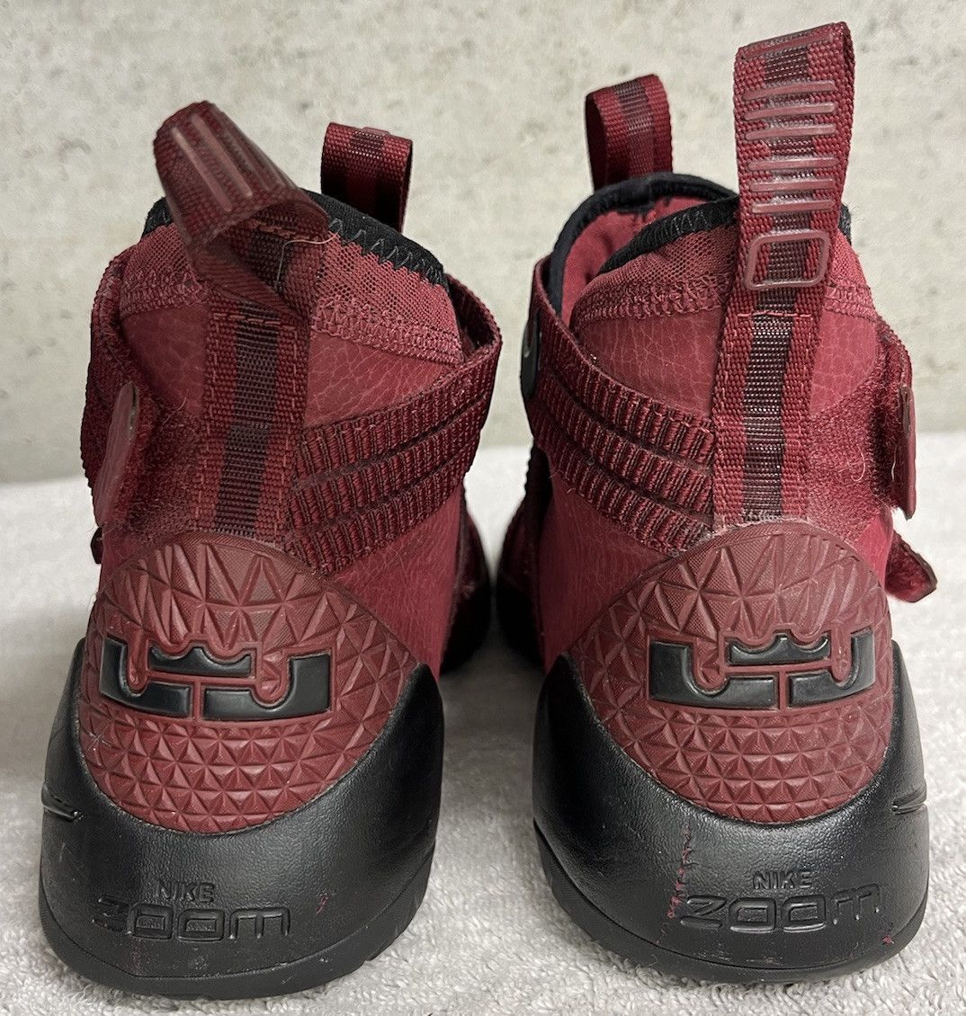Nike 2017 Nike LeBron Soldier (11)XI SFG Basketball Shoes Size 11 Size US 11 / EU 44 - 7 Thumbnail