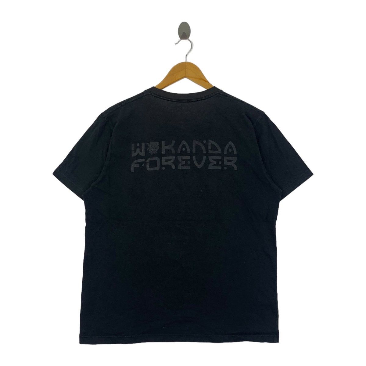 Uniqlo UNIQLO x MARVEL UNIVERSE Wakanda Forever Tee Shirt Size L / US 10 / IT 46 - 4 Thumbnail