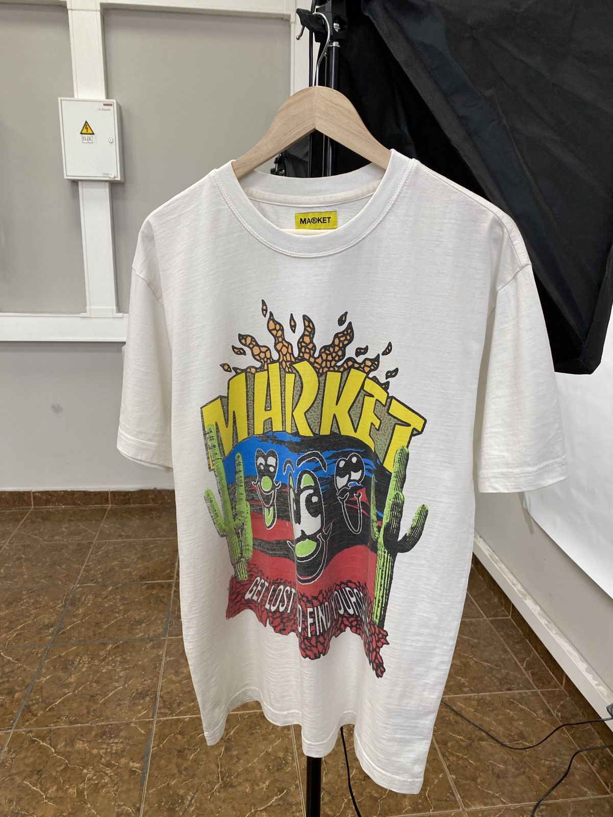 Market Chinatown Market Get Lost And Find Yourself T-shirt Rare Y2K Size US M / EU 48-50 / 2 - 1 Thumbnail
