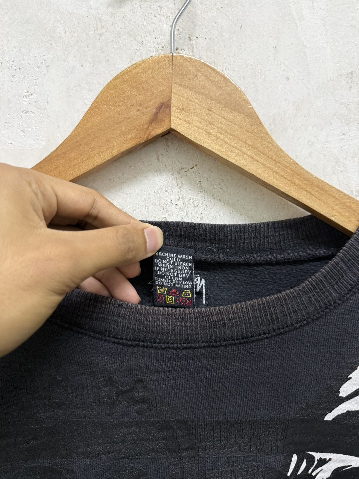 Stussy 2000s Stussy Bone And Skulls Gothic Crewneck Size US L / EU 52-54 / 3 - 9 Thumbnail
