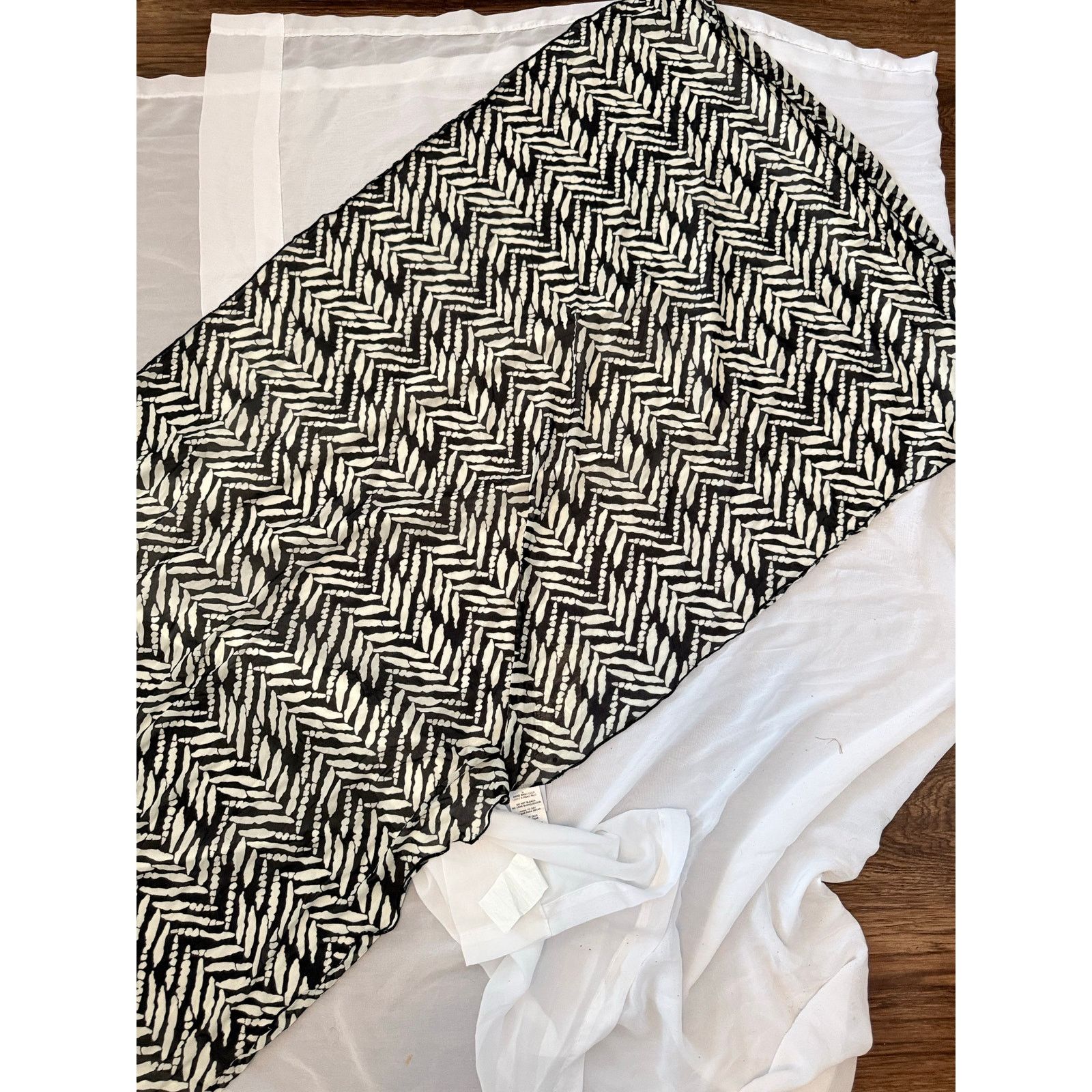 Best Made YBL Your Best Look Nylon Black and White print Scarf Size ONE SIZE - 2 Thumbnail